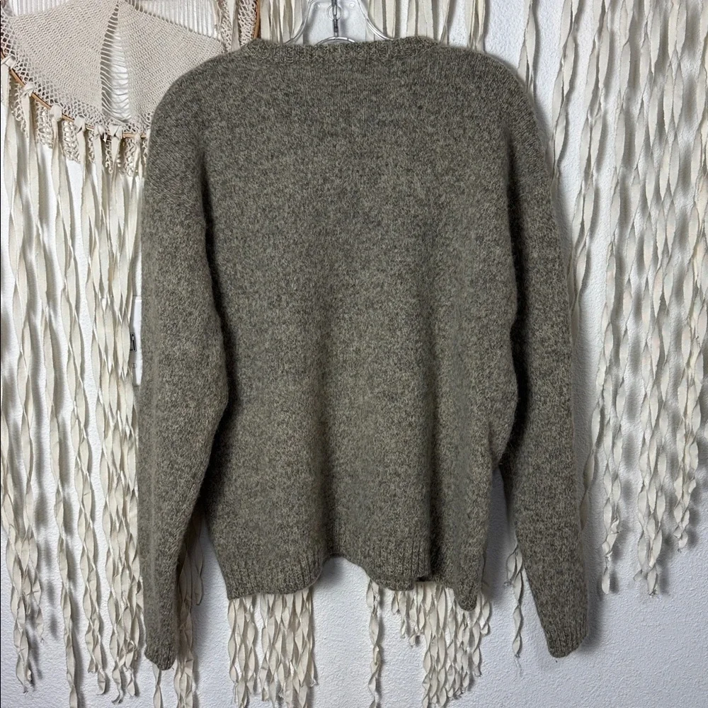 J. Crew Men's 100% Shetland Wool Crewneck Sweater in Oatmeal Size Large